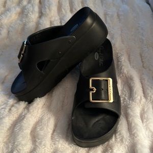 Dr Scholls Original Collection platform slides